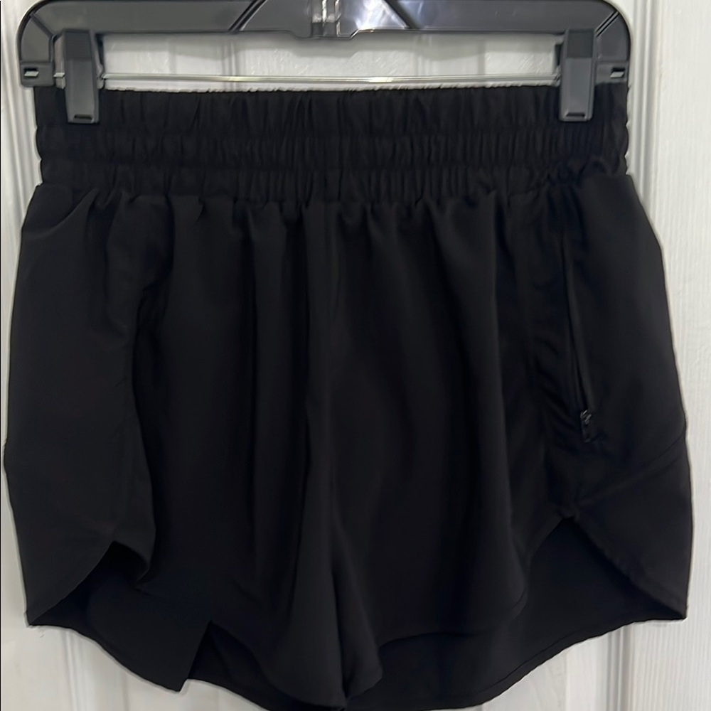 Black Athletic Shorts with Elastic Waistband and Moisture-Wicking Fabric